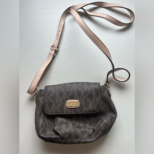 Michael Kors Jet Set Small Signature Logo Crossbody bag in brown and acorn.
